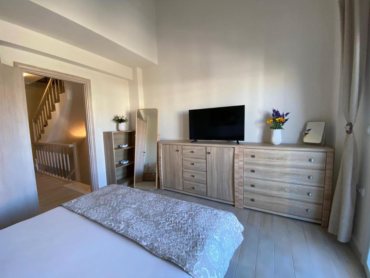 Villa Emerald Luxury Living Nikiti  Ngoại thất bức ảnh
